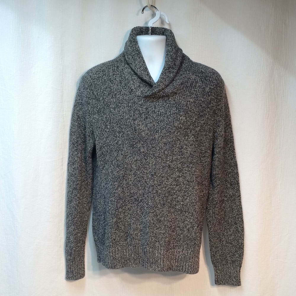 American Eagle pullover sweater